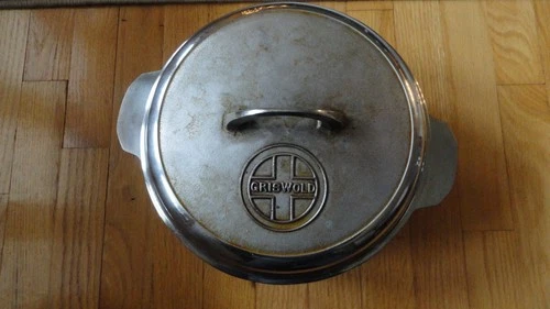 Vintage Griswold Dutch Oven Cast Iron 8 Erie PA,