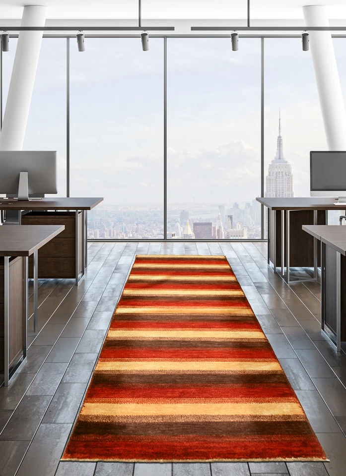 2'6" x 8'3" Vintage Hand-knotted Runner Rug Traditional Oriental Wool Carpet - Image 2 of 4