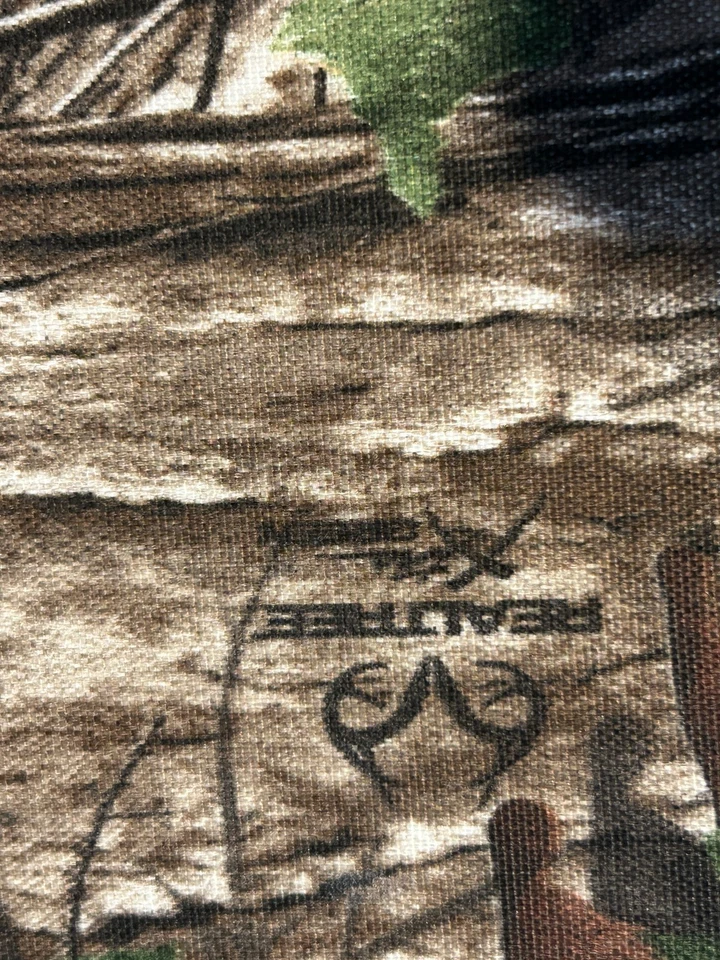 Tela de poliéster REALTREE Hardwoods Xtra verde camuflaje 55" por yarda Foto 4 de 4