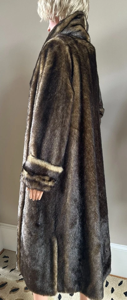 ABRIGO LARGO DE VISÓN DE PIEL SINTÉTICA MARRÓN LARGO DENNIS BASSO CON FORRO DE LEOPARDO S Foto 4 de 4