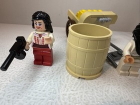 LEGO Indiana Jones: Ambush in Cairo (7195) Missing 1 Piece
