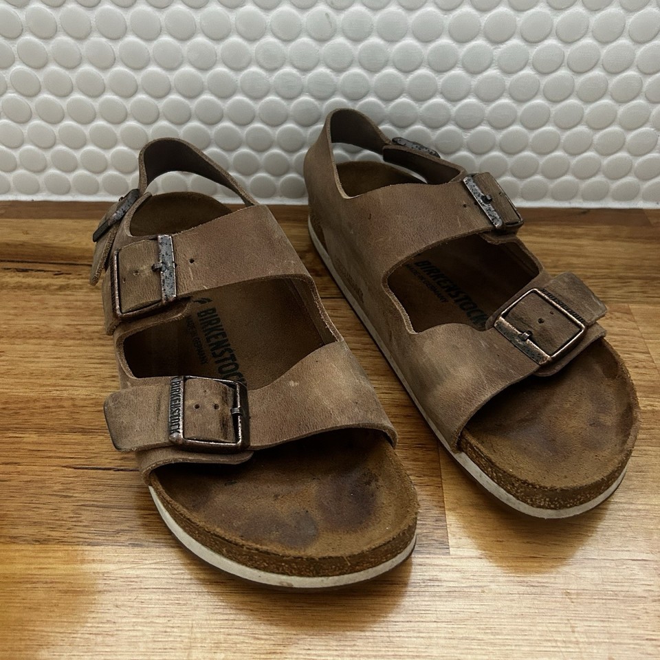 Brown Birkenstock sandals size L9 and M7 #birkenstock #comfort
