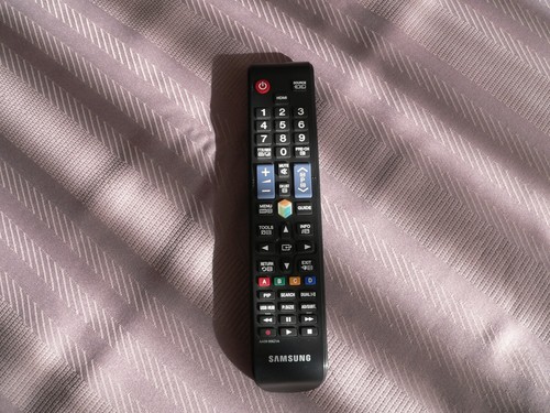 Samsung SyncMaster T27B750 - HDTV Monitor - Picture 6 of 7