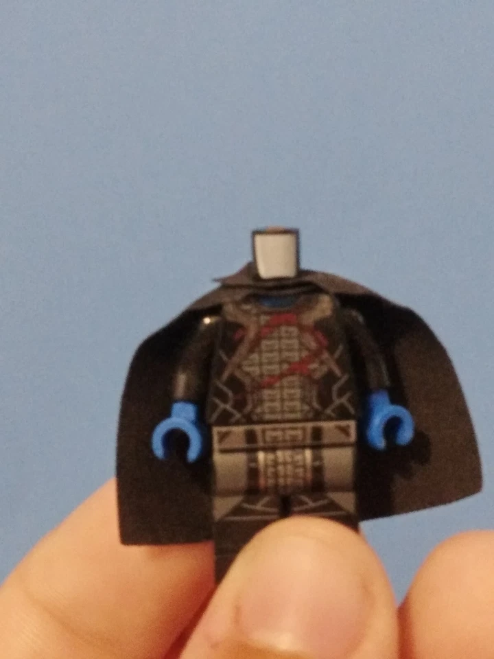 Raro casi como nuevo lego marvel ronin 76021 solo construido una vez sin grietas ni rasguños Foto 2 de 2