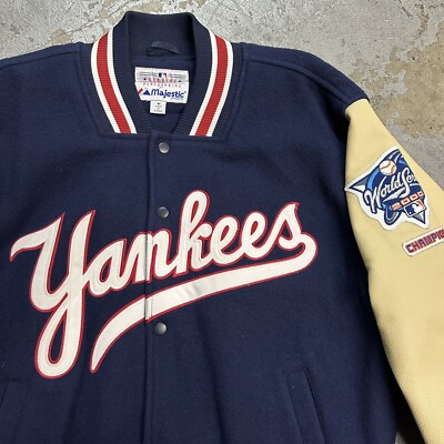 M New York Yankees ジャケット MLBロゴ付き Vintage 2000 Majestic New York Yankees MLB World Series Varsity