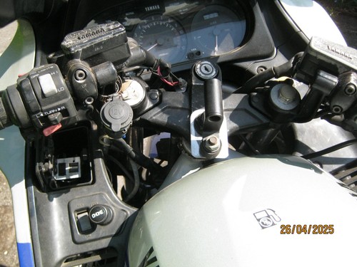 Yamaha FJ 1200 1991 3XW - Picture 6 of 11