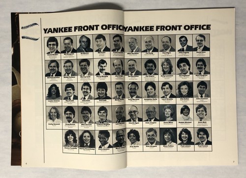 1983 Anuario oficial de los Yankees de Nueva York MLB Billy Martin con póster como nuevo - Imagen 4 de 6