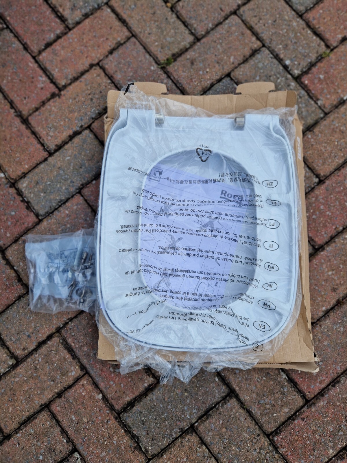 Roca Debba Square Replacement Seat Soft Close Hinges White Z8019B200U