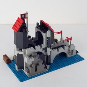 Lego 6075 Ghost Wolf Band Tower / Wolfpack Tower Castle (1992)