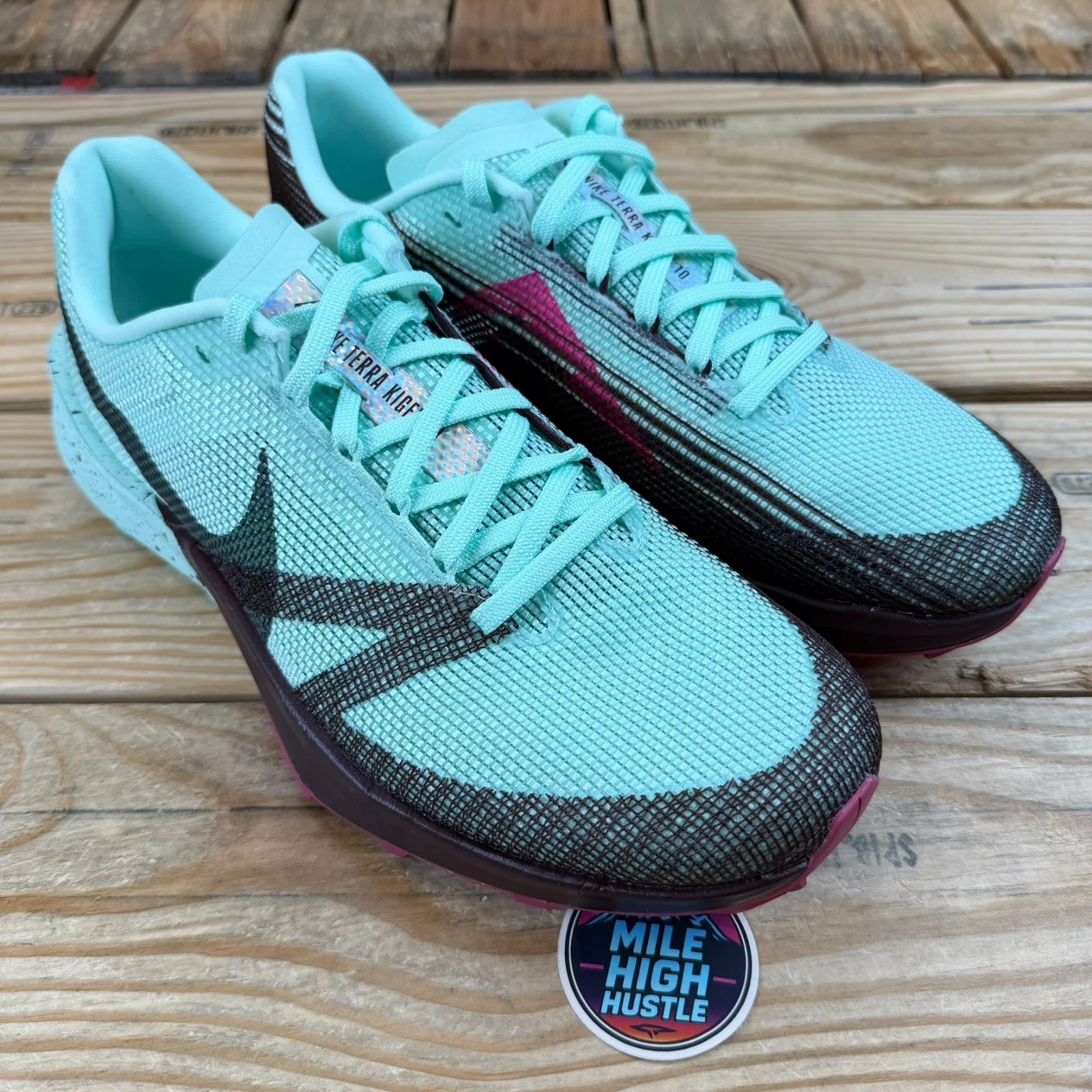 Nike Terra Kiger 10 Mint Foam Burgundy Crush Trail Shoes Men's FV3929-301
Opens in a new window or t