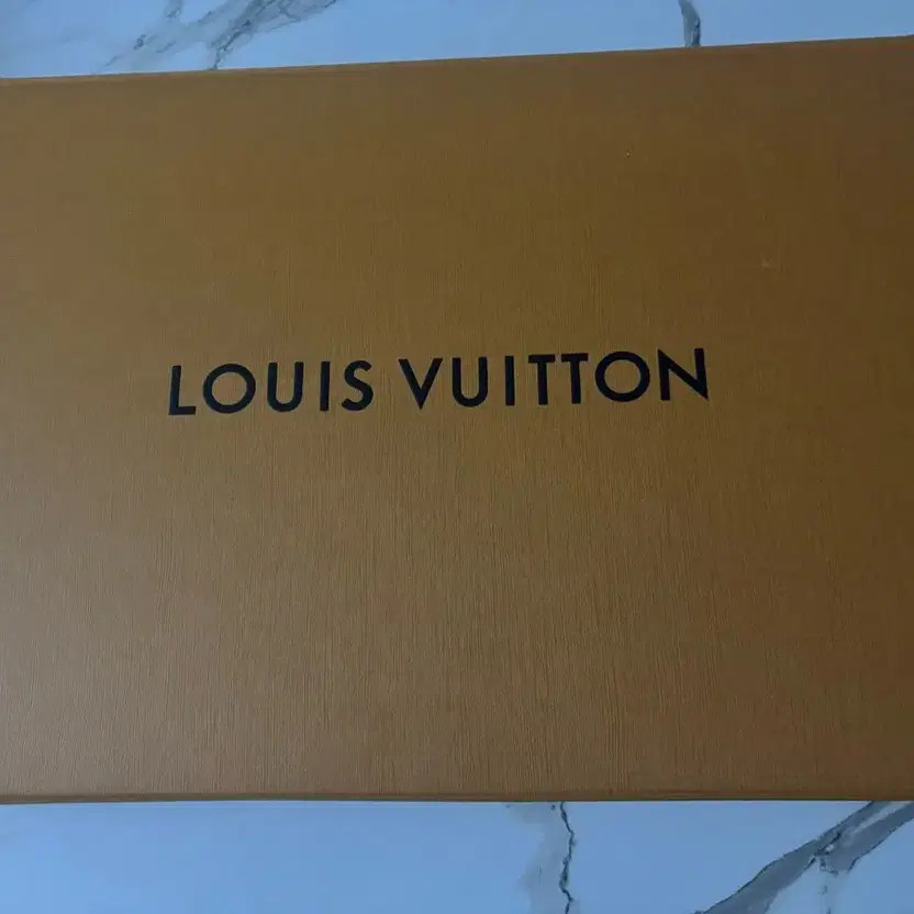 Louis Vuitton Monogram Eclipse Clutch - Excellent… - image 1