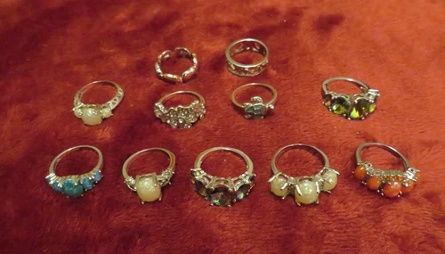 Lot of 11 Rings Elephants, Turtle, Simulated Opal, Rainbow Topaz Mostly Size 6 - product listing photo