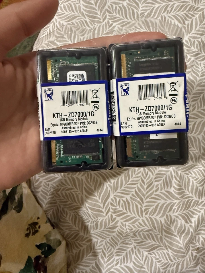 Kingstone 1GB Memory Module KTH-ZD7000/1G - Set of 2 - Image 3 of 4