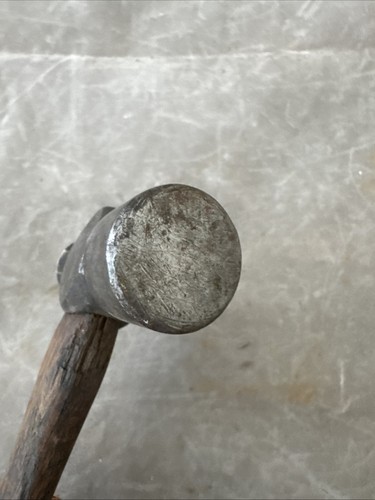 VINTAGE VAUGHN 10oz BALL PEEN HAMMER NICE CONDITION WOOD HANDLE MADE IN USA 8” - Picture 6 of 10