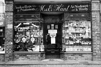 zzc-37 M & E Hunt Shop Front, Buchhändler, Lesen, Berkshire. Foto