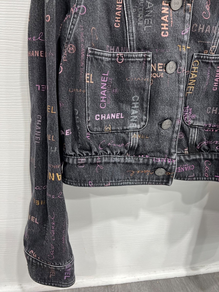 18P CHANEL ジャケット $3150 CHANEL 18P WHITE NAVY BLUE QUILTED ZIP CC LOGO BOMBER