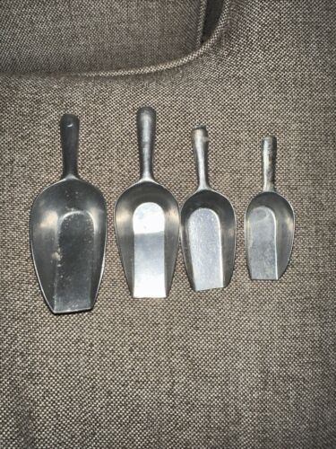 Vintage Set of 4 Aluminum Metal Measuring Scoops Made In Germany Flour Candy Etc - Picture 1 of 5