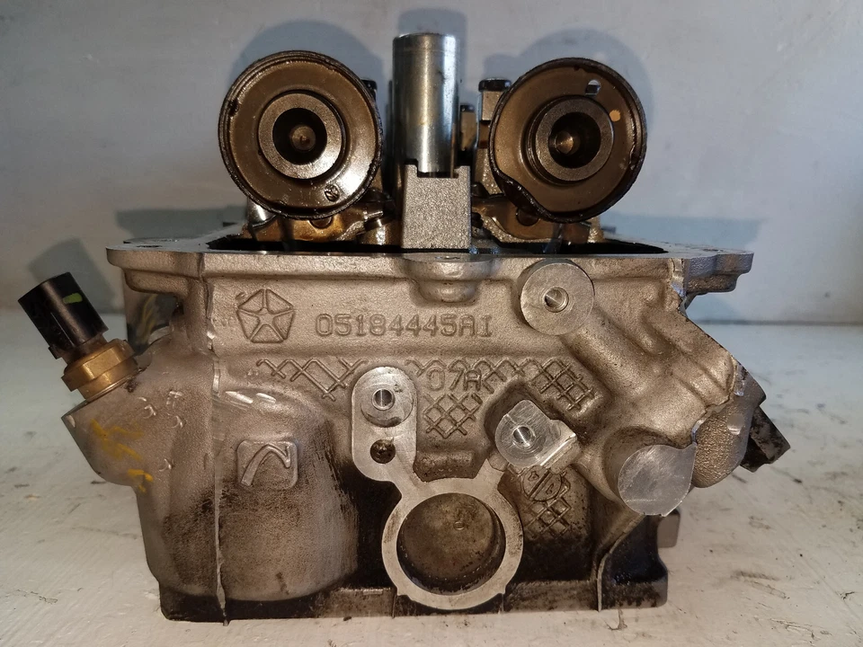 Dodge Ram 1500 2014-2023 3,6 L culata delantera izquierda 05184445Ai (Z4) Foto 3 de 4