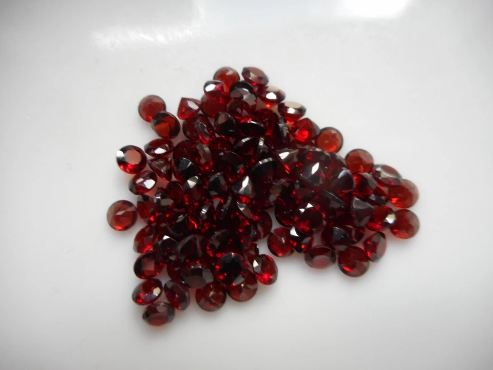 3.2mm red garnet gemstones,  faceted stones round cut £1.50p each. - Image 4 of 4