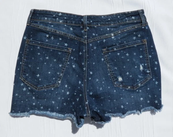 Pantalones Cortos de Jeans INC DENIM US 14 32 Azul Oscuro Elastizados Estrellas Corte Alto 4 de Julio Foto 2 de 3