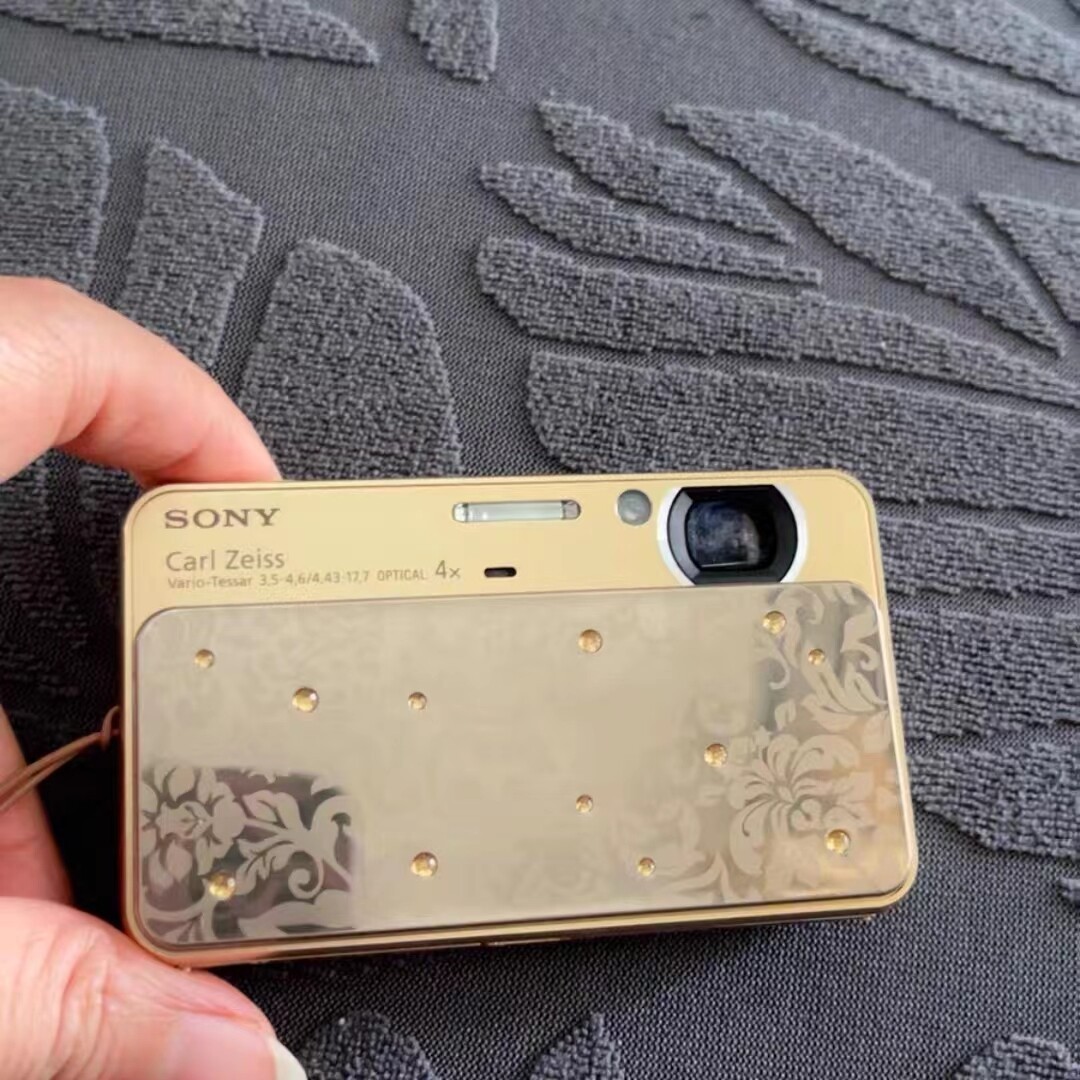 SONY Cyber Shot DSC-T99 14.1MP 4x Optical Zoom Gold 90% NEW