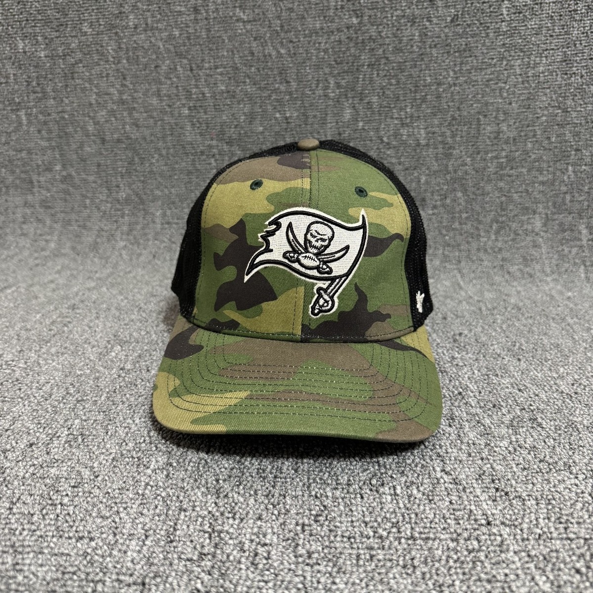 '47 Brand Tampa Bay Buccaneers Trucker Strapback Camo Black OSFA NFL Mesh Hat