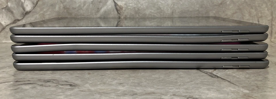 Apple iPad 6th Gen A1893 32GB WiFi Only Gray 9.7" Lot 19 Issues - Image 3 of 4