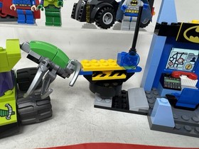 LEGO 10724 Juniors: Batman & Superman vs. Lex Luthor Complete W/ Manual