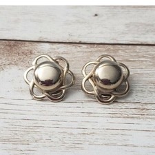 Vintage Clip On Earrings Light Gold Tone Circle with Flower Halo 0.75"