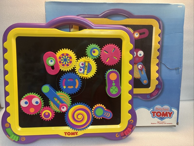 Vntg 1998 Tomy Gearation Magnetic 11 Gears Game Tested See video Taped Box Works