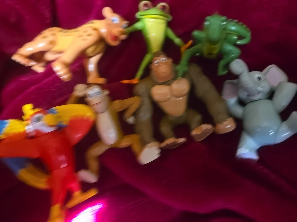 RFC Rainforest Cafe  Poseable Figures PVC Lot of 7 Excellent Condition - Image 3 of 4