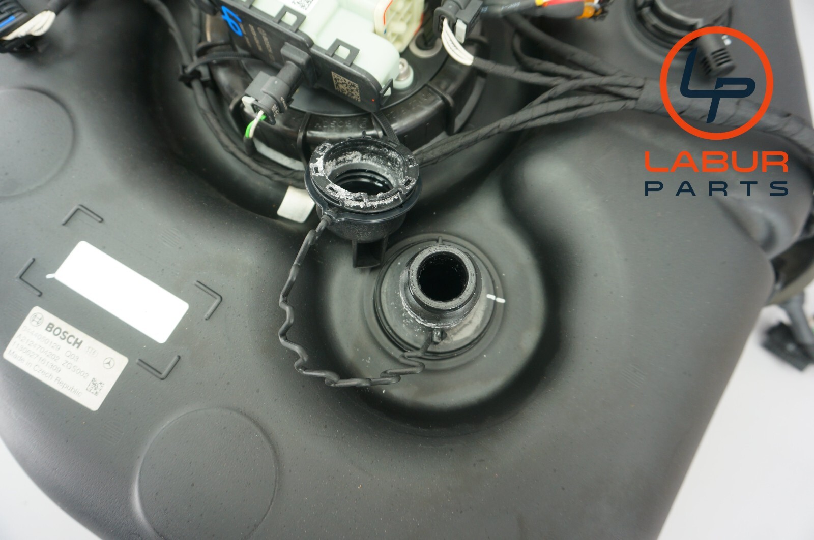 +Z4918 W212 MERCEDES 14-16 E250 BLUETEC DIESEL DEF FLUID TANK CONTAINER ...