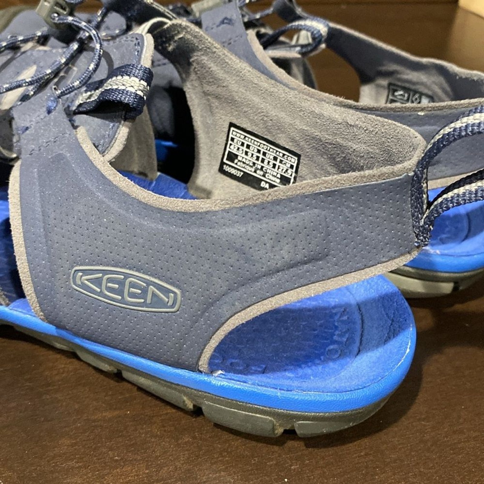 Scarpe sandalo Keen unisex Newport H2 blu acqua taglia 9 5M 11W