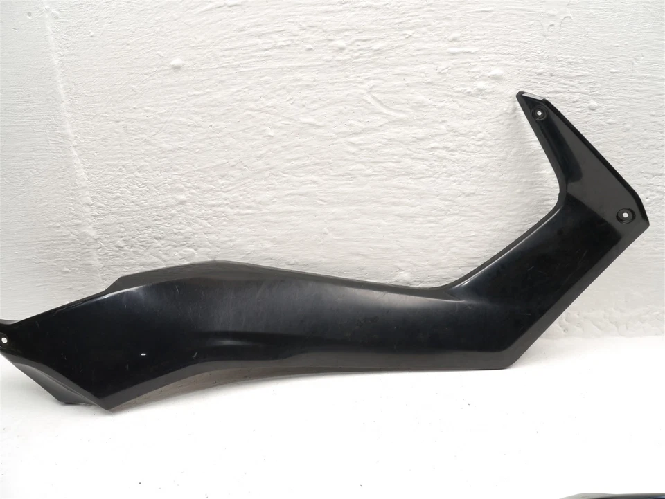 YAMAHA GPD125 NMAX 2021-2023 SIDE MID FAIRING PANELS - Image 2 of 4
