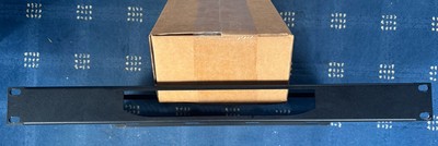 Pure Theatre PUR-RM-1U-SKYQ-M Sky Q Mini Box 19'' Rack Regal 1HE