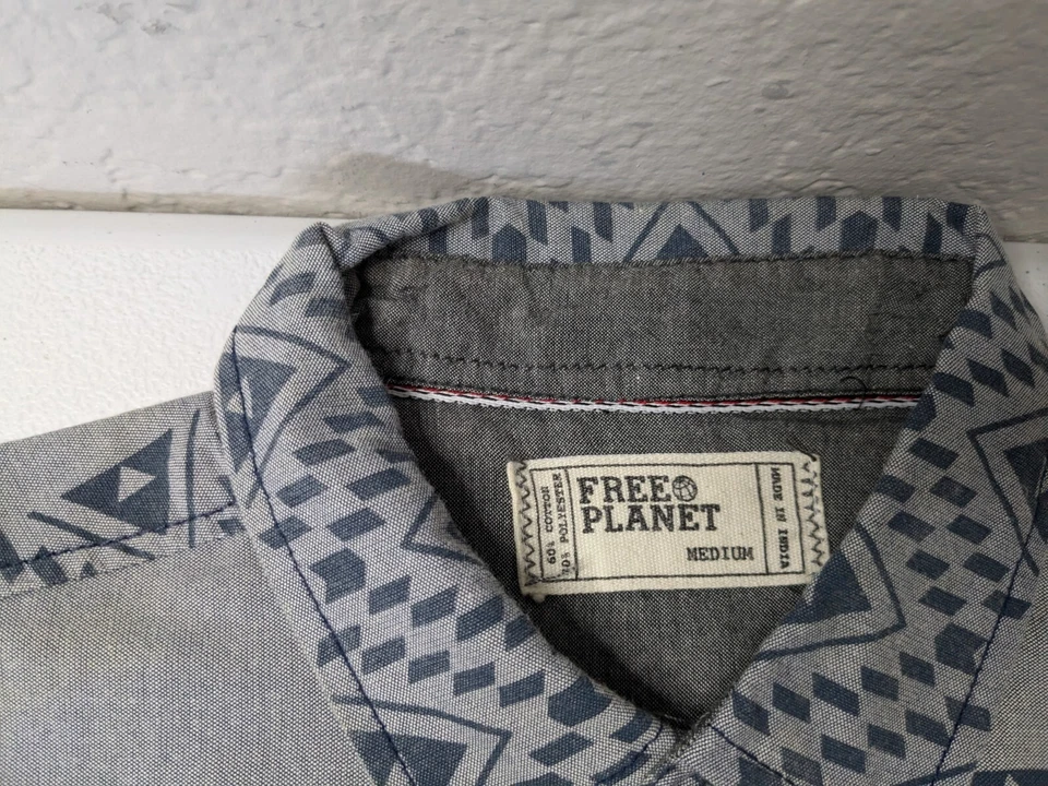 Free Planet Shirt Men's M Gray Geometric Button Up Short Sleeve - Image 3 of 4