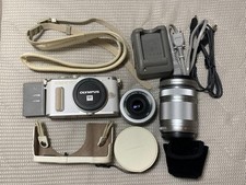OLYMPUS PEN E-PL8 Double Zoom Kit White