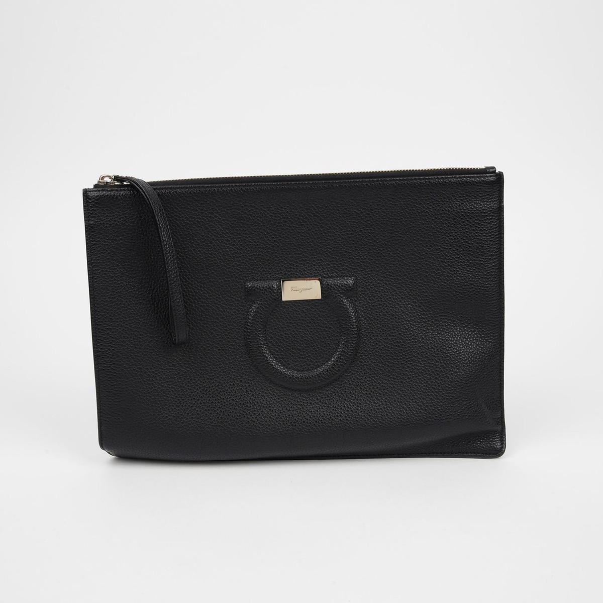 Salvatore Ferragamo 22 D300 Gancini Strap Clutch 123502550 Salvatore Ferragamo 22 D300 Gancini Strap Clutch 123502550
