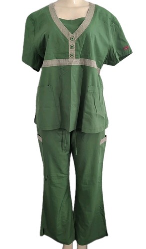 Vintage REINA Green Scrub Set Size Large