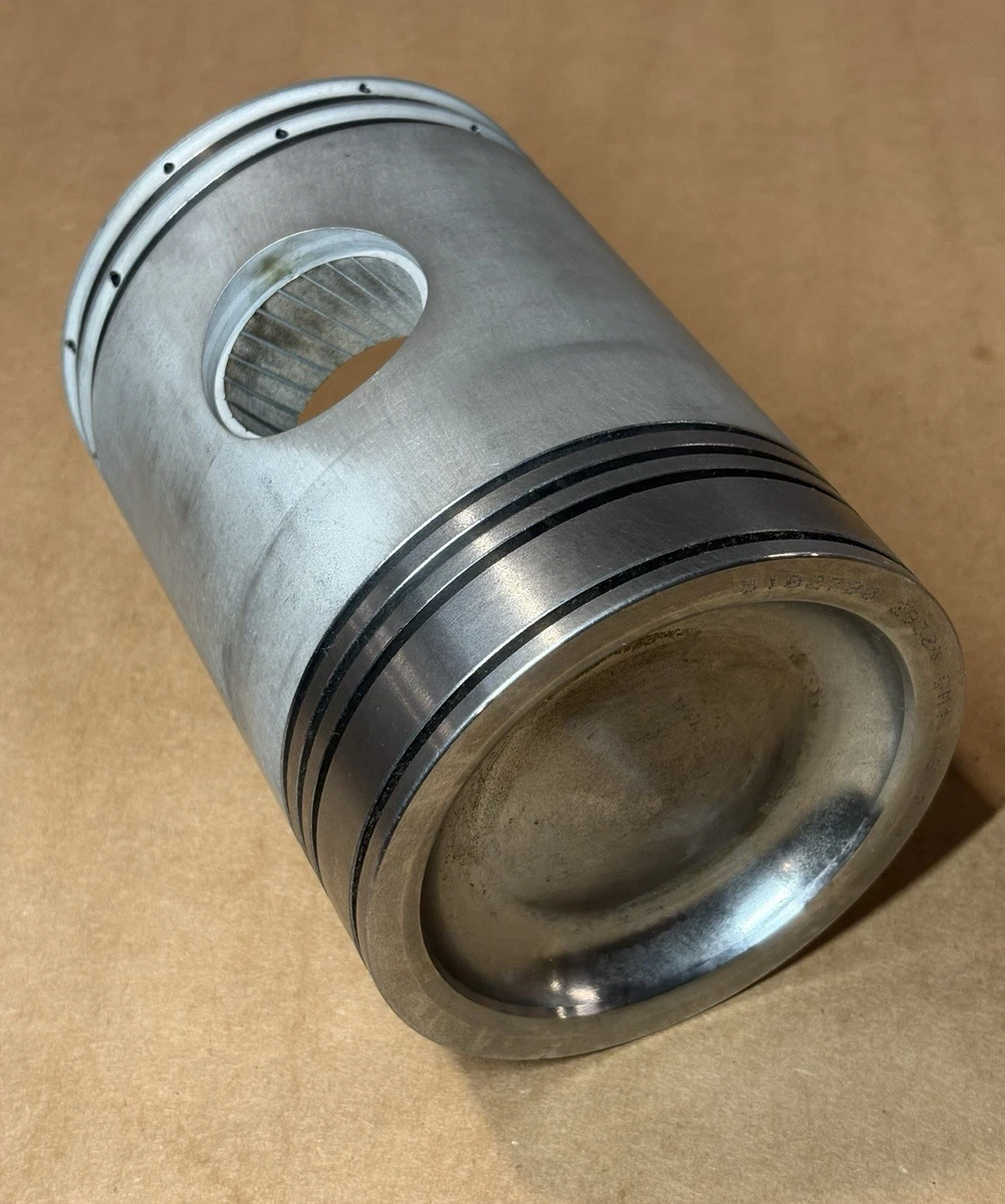 Genunie MTU Detroit Diesel 05149234 Piston Kit photo 6