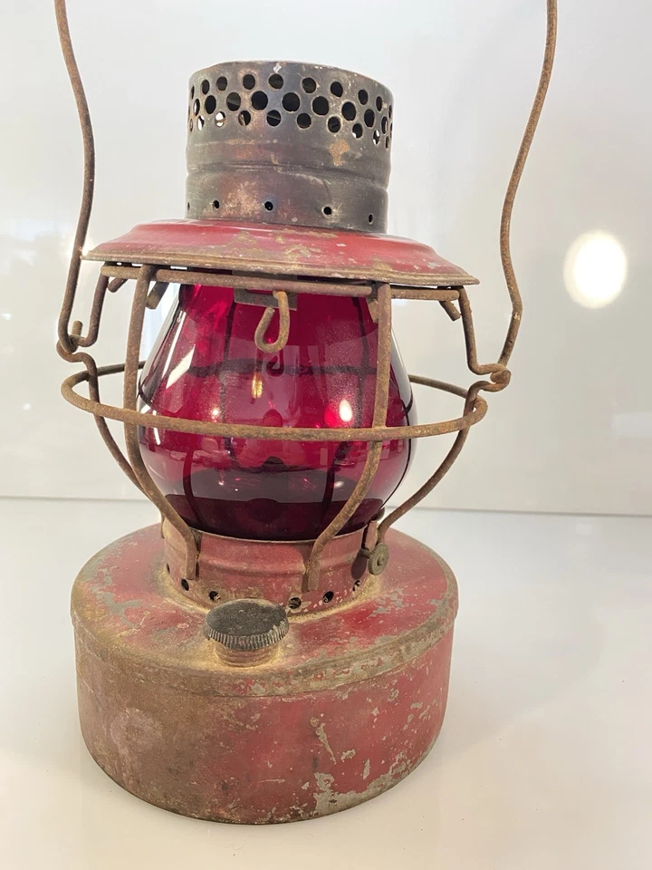 Antique Handlan St. Louis USA Highway ENG & Const Co. Lantern Red Globe - Image 3 of 4