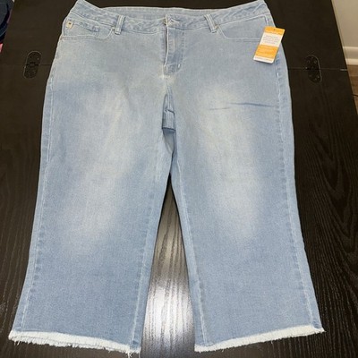 Belle by Kim Gravel Petite TruTemp Capri with Frayed Hem Jeans Light Wash  New