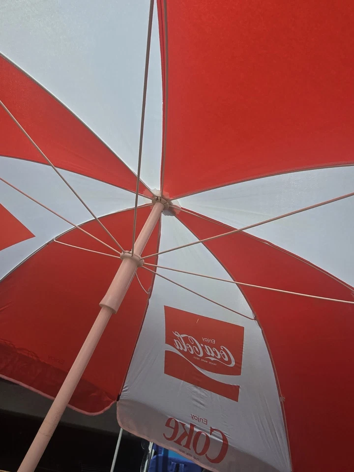 Guarda-chuva promocional Coca Cola para praia/festa/mercado vintage raro - Imagem 4 de 4