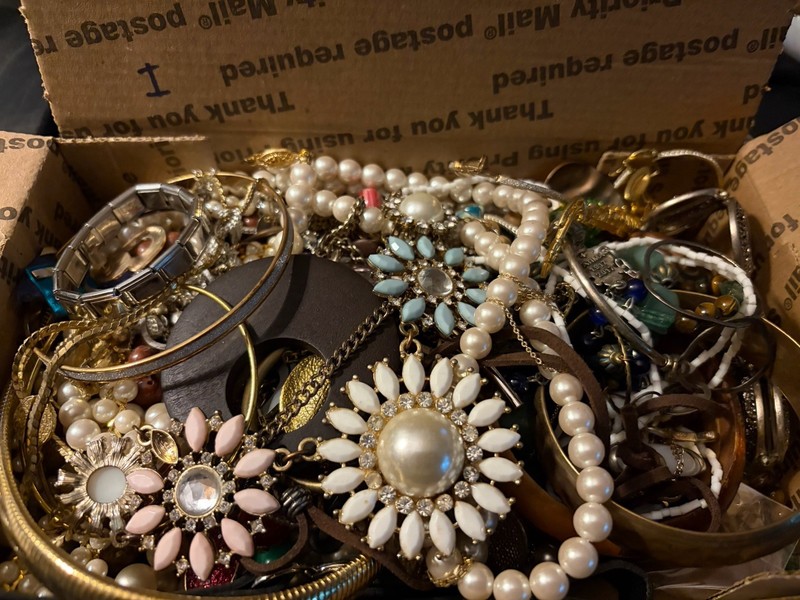 Mixed Jewelry Lot