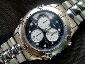 accurist chronograph alarm wr100
