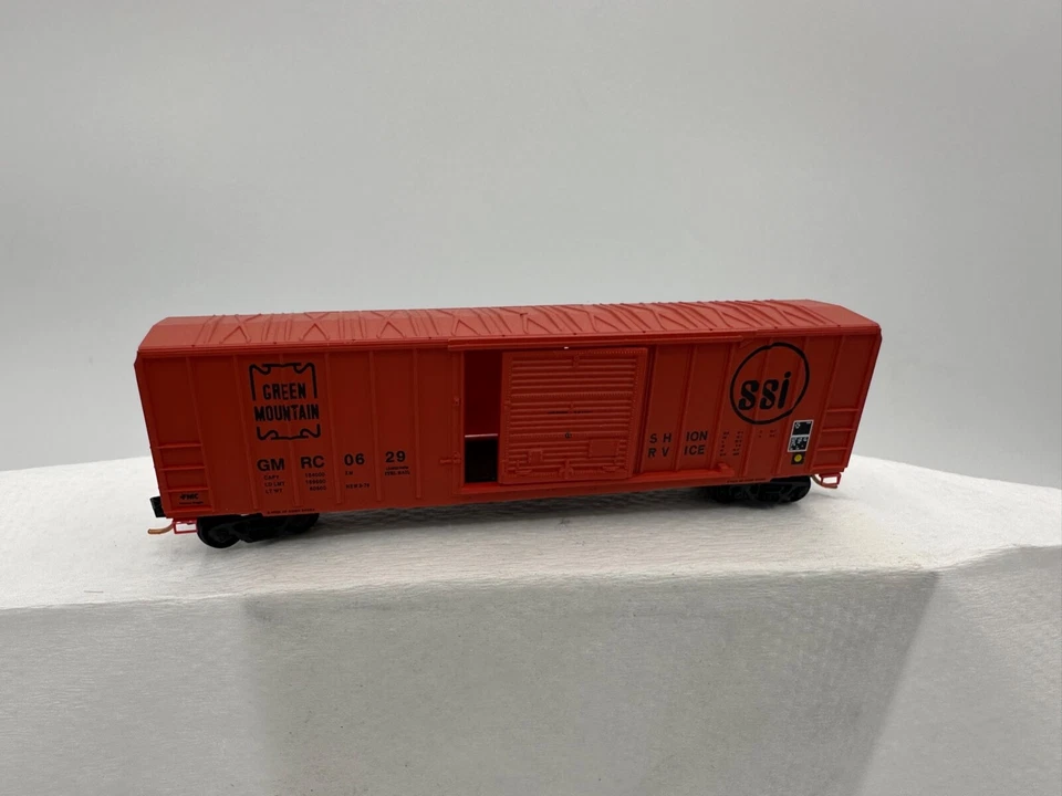 Green Mountain, 50' Rib Side Box Car, Single Door w/o Roofwalk, Rd# 0629, NIB - Image 2 of 2