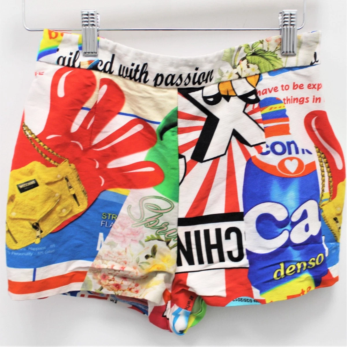 Moschino all over print shorts discount