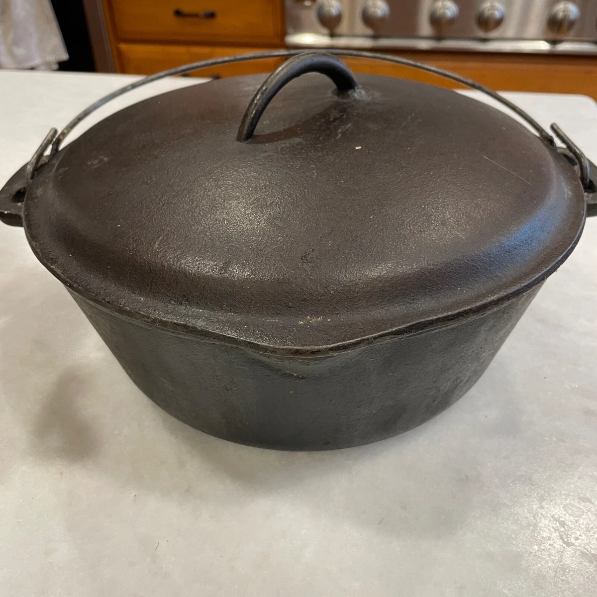 Vintage dutch oven cast iron cheap