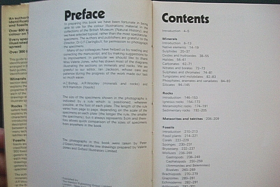 The Hamlyn Guide to Minerals, Rocks and Fossils by A. C. Bishop Hardback Book - Image 2 of 4