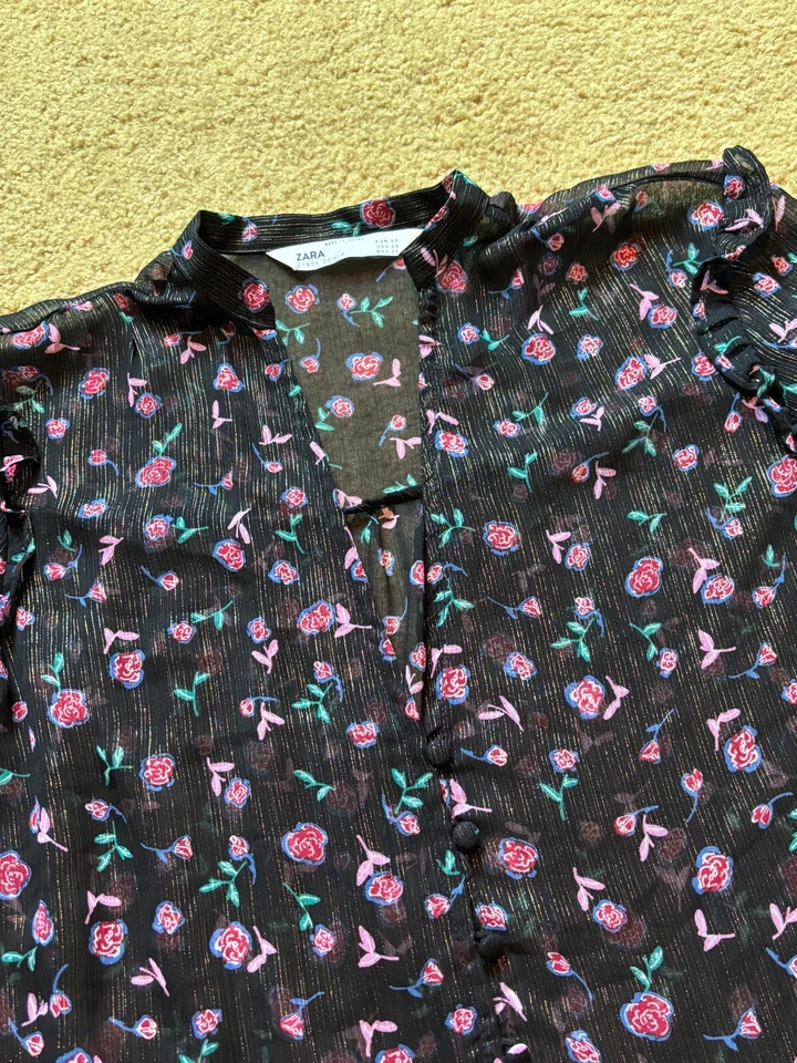 Blusa Zara Estampado Floral Peplum Campesina Relajada Chifón Transparente Negra Dorada Rosa XS Foto 4 de 4